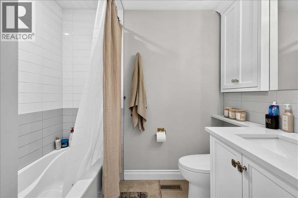 75 Shawglen Way Sw, Calgary, Alberta  T2Y 1Y9 - Photo 25 - A2333503
