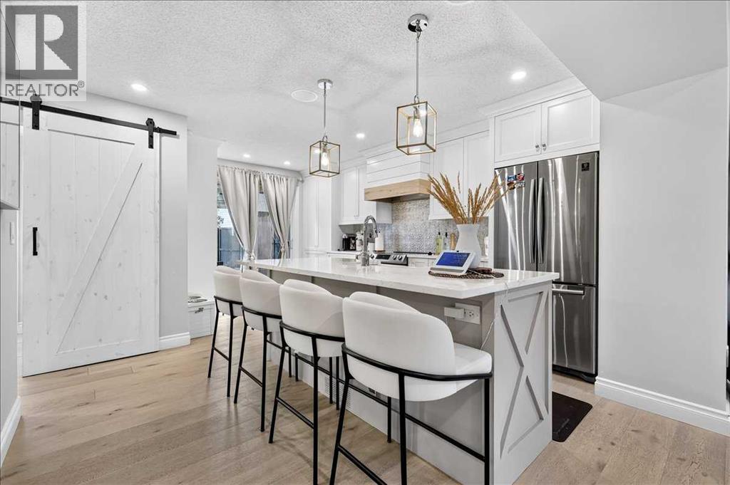 75 Shawglen Way Sw, Calgary, Alberta  T2Y 1Y9 - Photo 4 - A2333503
