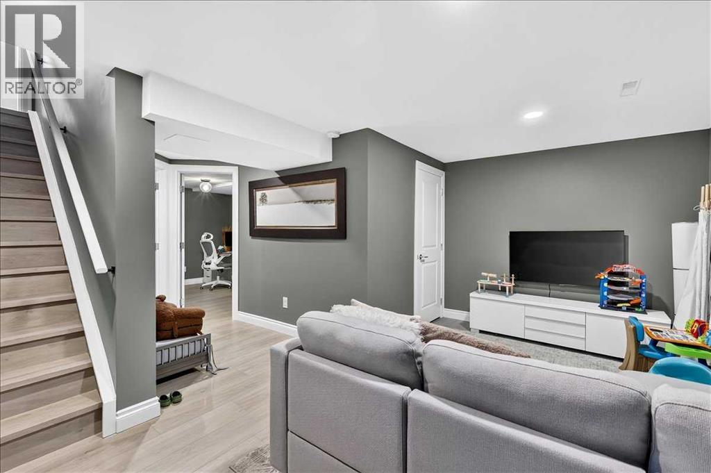 75 Shawglen Way Sw, Calgary, Alberta  T2Y 1Y9 - Photo 27 - A2333503