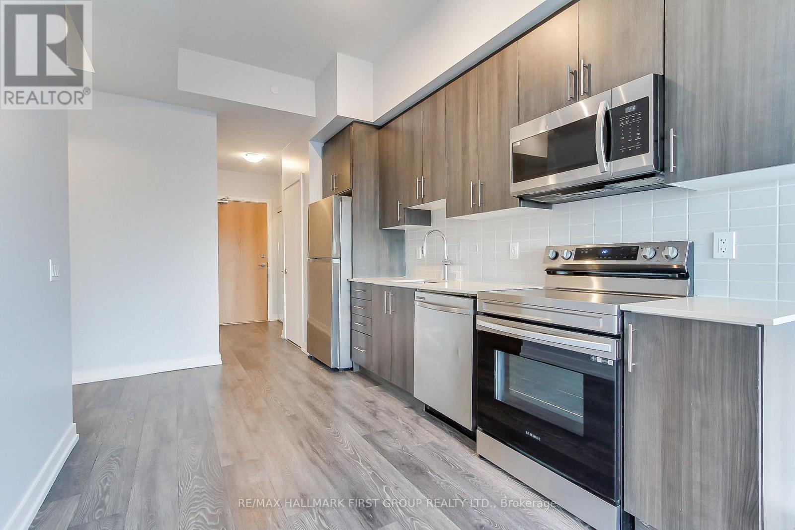 710 - 1455 Celebration Drive, Pickering, Ontario  L1W 1L8 - Photo 7 - E13694164