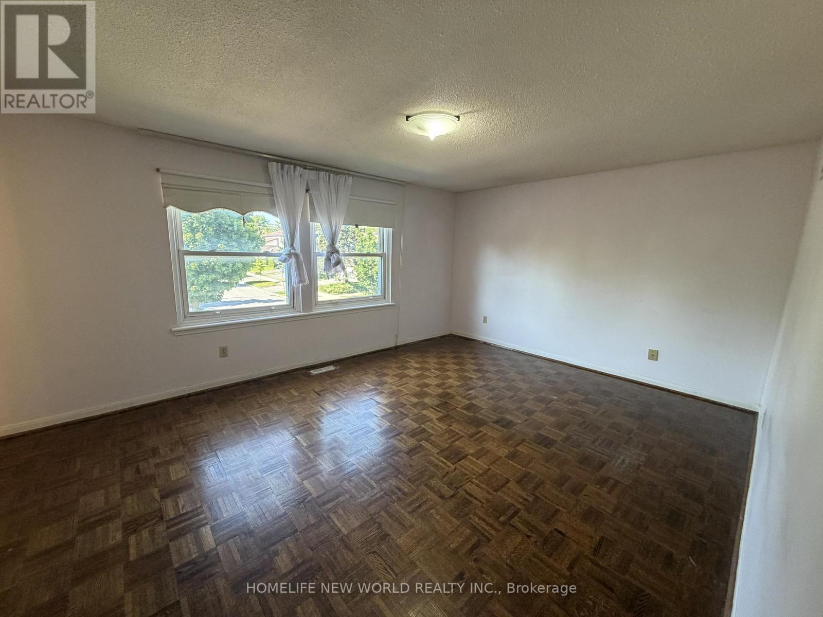 43 Bushmills Square, Toronto, Ontario  M1V 1K5 - Photo 14 - E13694172