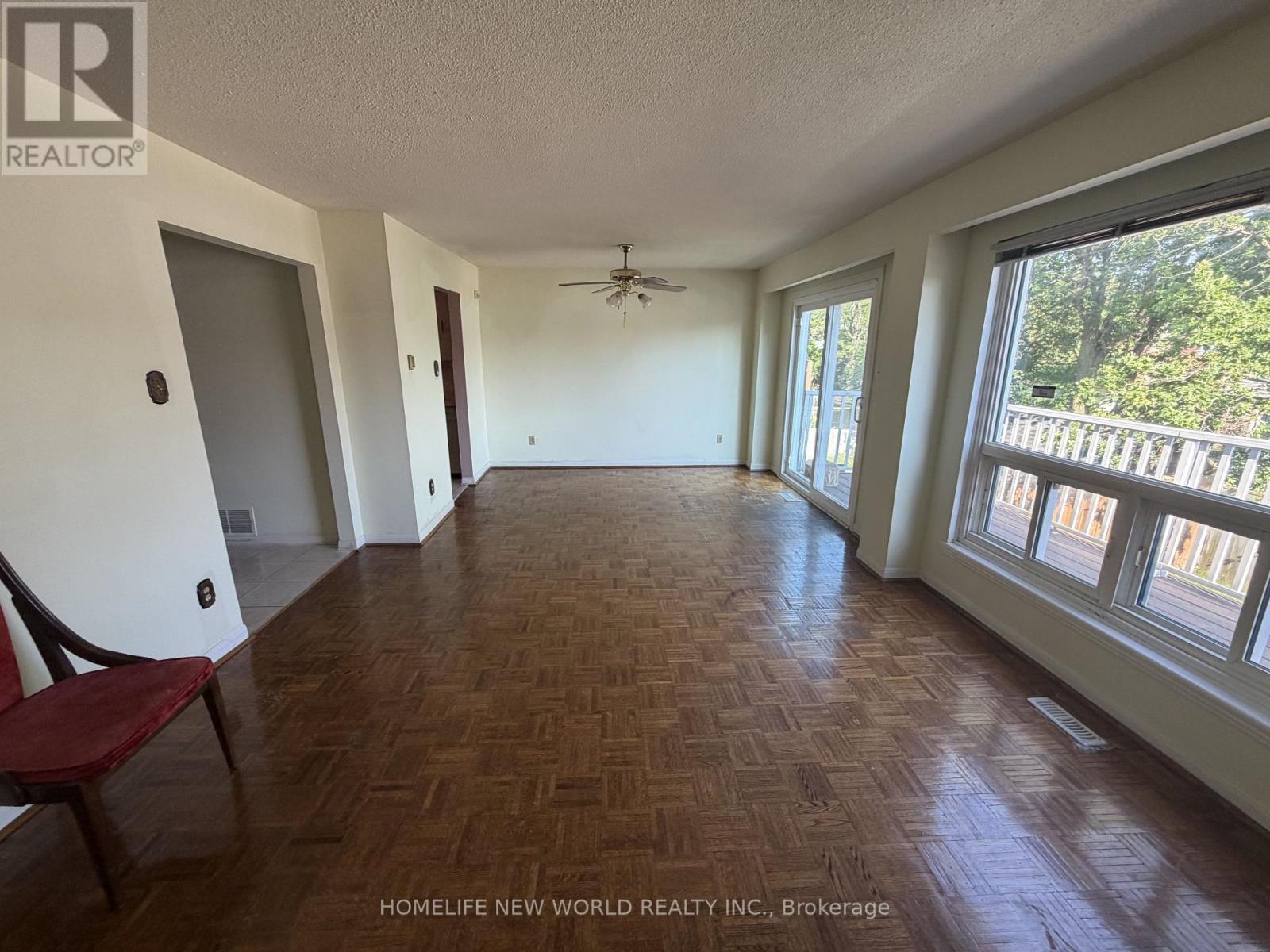 43 Bushmills Square, Toronto, Ontario  M1V 1K5 - Photo 5 - E13694172