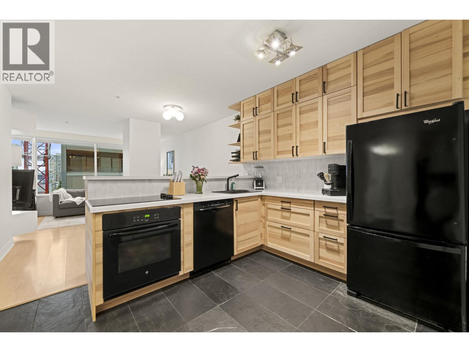 808 1177 Hornby Street, Vancouver, British Columbia  V6Z 2E9 - Photo 3 - R3157476