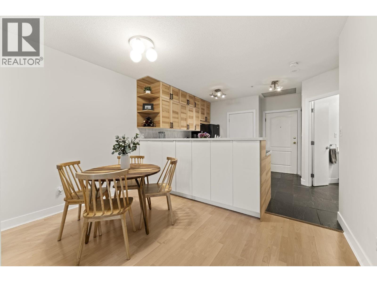 808 1177 Hornby Street, Vancouver, British Columbia  V6Z 2E9 - Photo 4 - R3157476