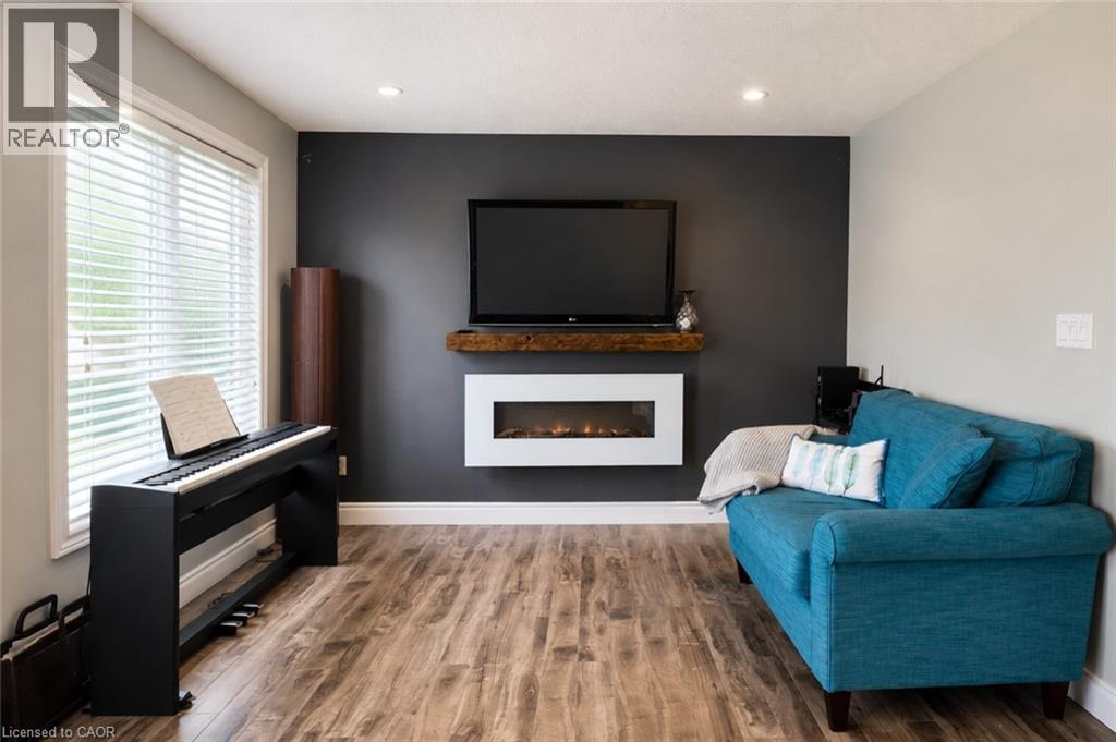38 Tudor Street, Kitchener, Ontario  N2R 1W4 - Photo 4 - 40856501