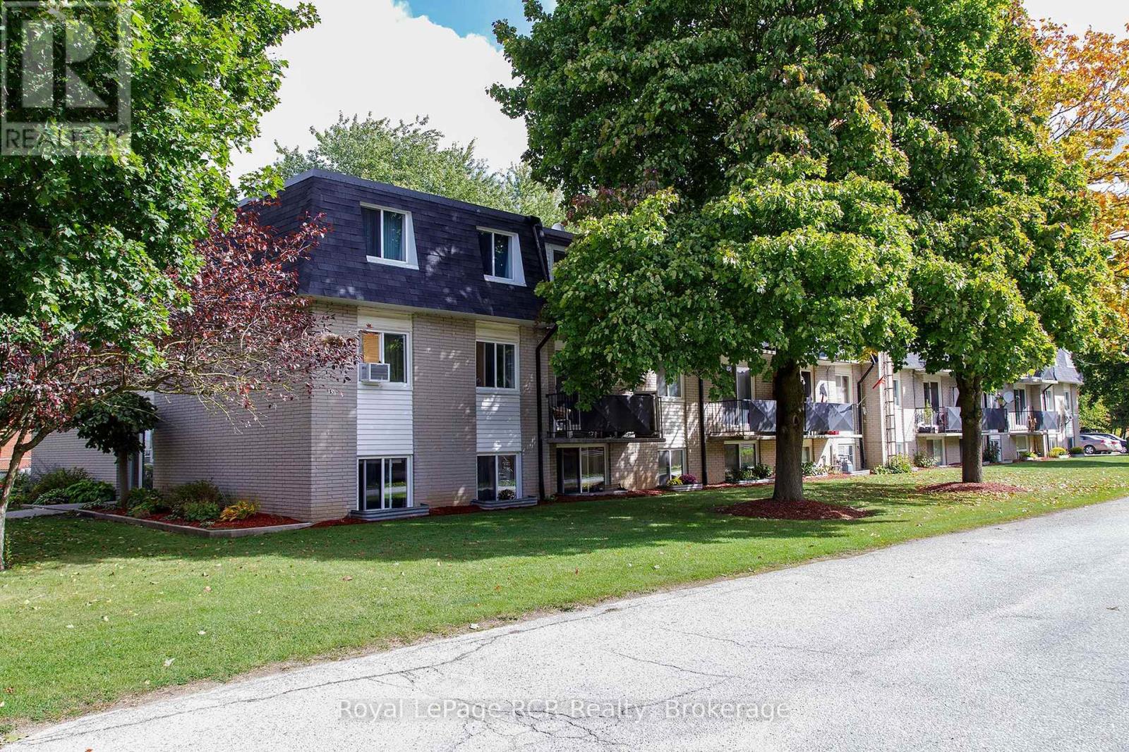 UNIT 102 - 118 PRESTON STREET, Wellington North, Ontario