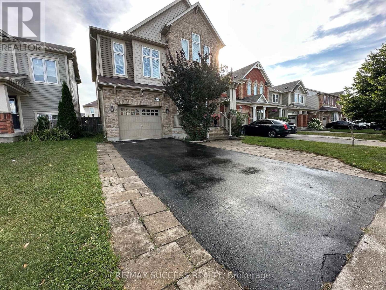 Basement - 916 Minchin Way, Milton, Ontario  L9T 7T6 - Photo 2 - W13694166