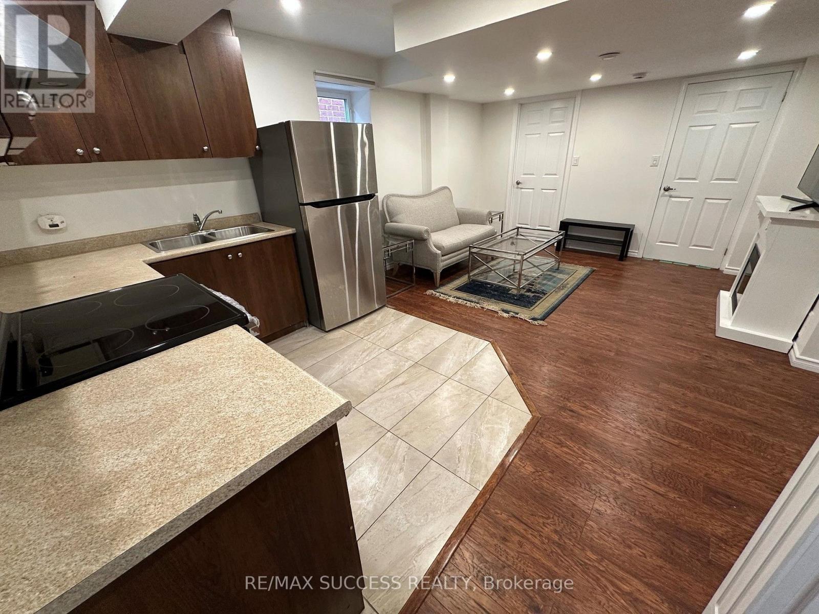 Basement - 916 Minchin Way, Milton, Ontario  L9T 7T6 - Photo 5 - W13694166