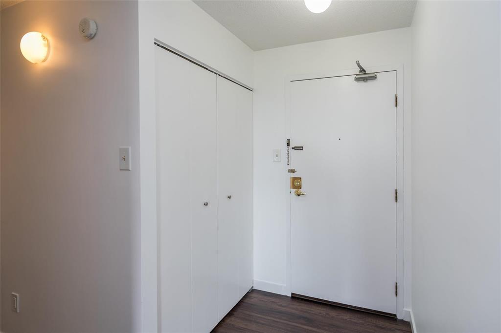 301 750 Kenaston Boulevard, Winnipeg, Manitoba R3N 1Y3 - Photo 3 - 202620662