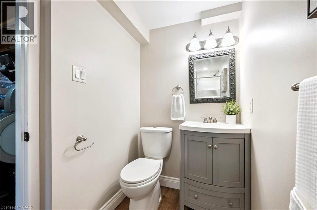 46 Southwood Court, Kitchener, Ontario  N2E 2H9 - Photo 25 - 40855014