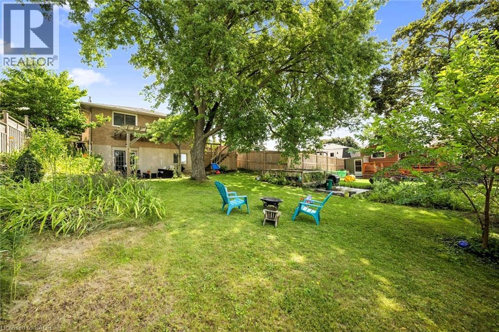 46 Southwood Court, Kitchener, Ontario  N2E 2H9 - Photo 32 - 40855014