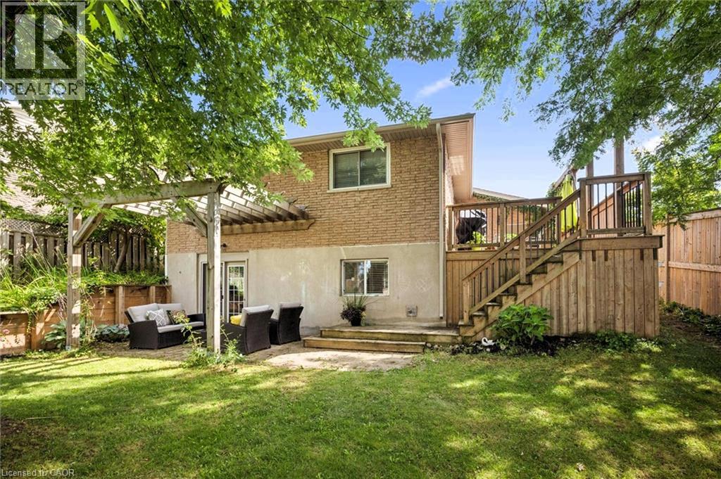 46 Southwood Court, Kitchener, Ontario  N2E 2H9 - Photo 34 - 40855014