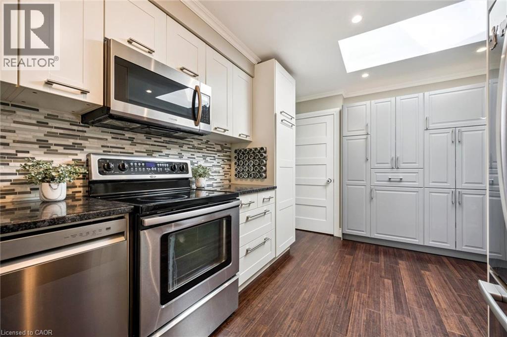 46 Southwood Court, Kitchener, Ontario  N2E 2H9 - Photo 9 - 40855014
