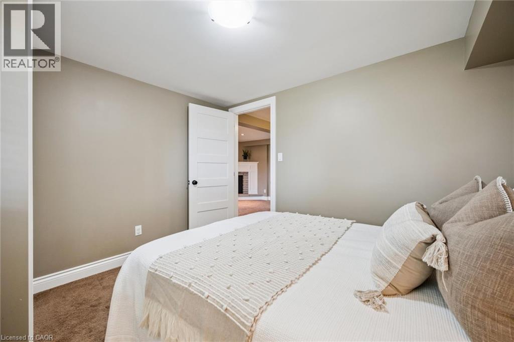46 Southwood Court, Kitchener, Ontario  N2E 2H9 - Photo 23 - 40855014
