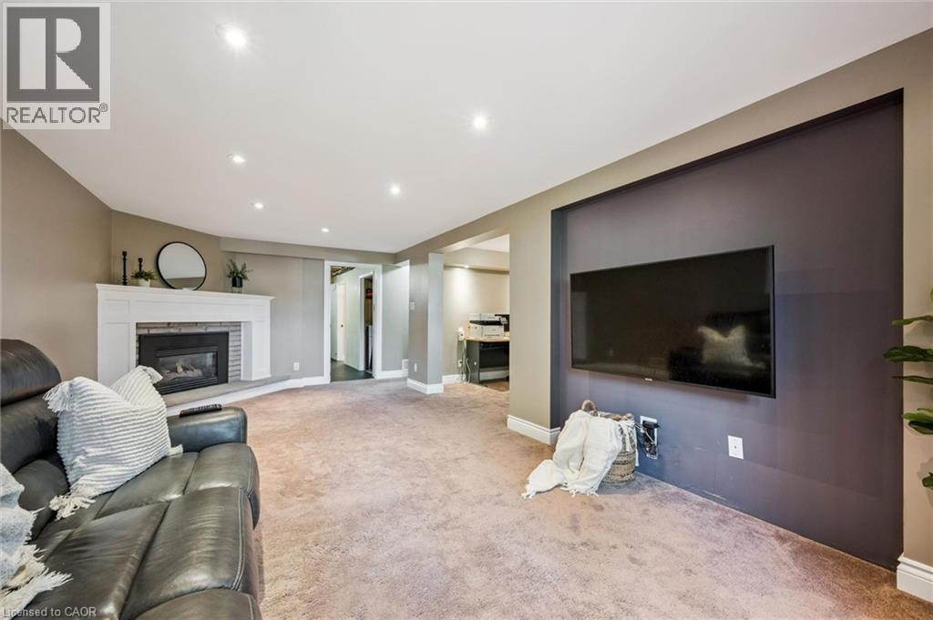 46 Southwood Court, Kitchener, Ontario  N2E 2H9 - Photo 19 - 40855014