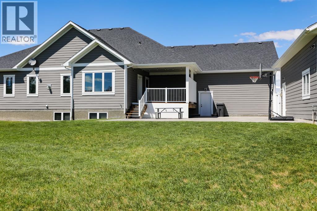 372 E 1 Avenue N, Magrath, Alberta  T0K 1J0 - Photo 41 - A2318226