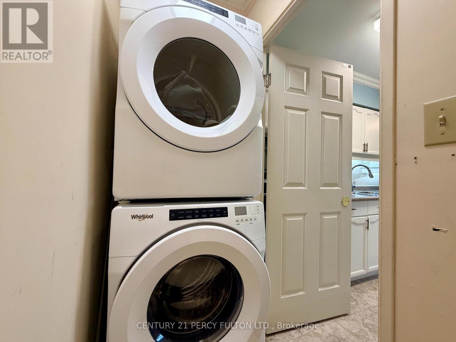 175 Bamburgh Circle, Toronto, Ontario  M1W 3X8 - Photo 10 - E13694194