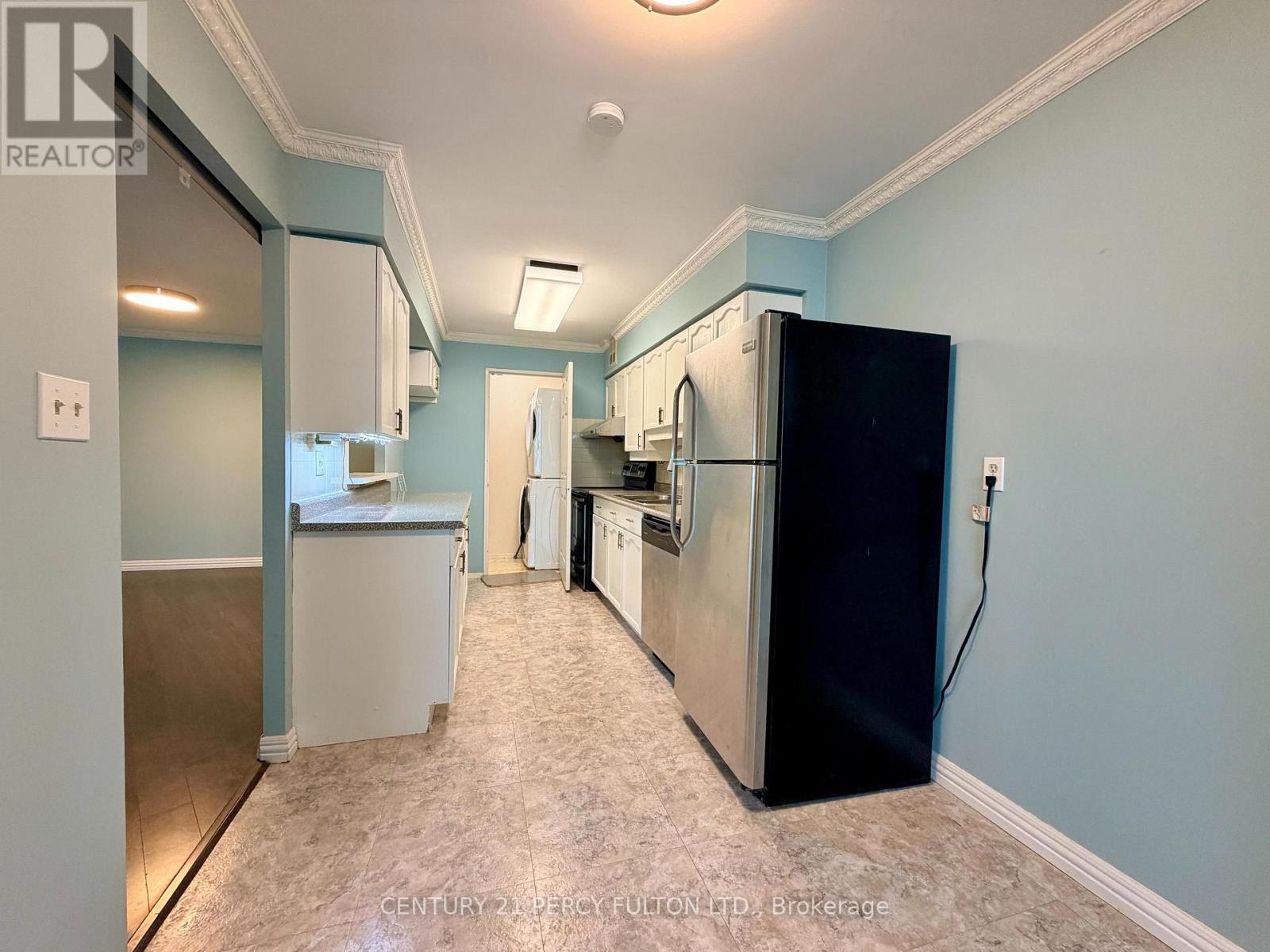 175 Bamburgh Circle, Toronto, Ontario  M1W 3X8 - Photo 7 - E13694194