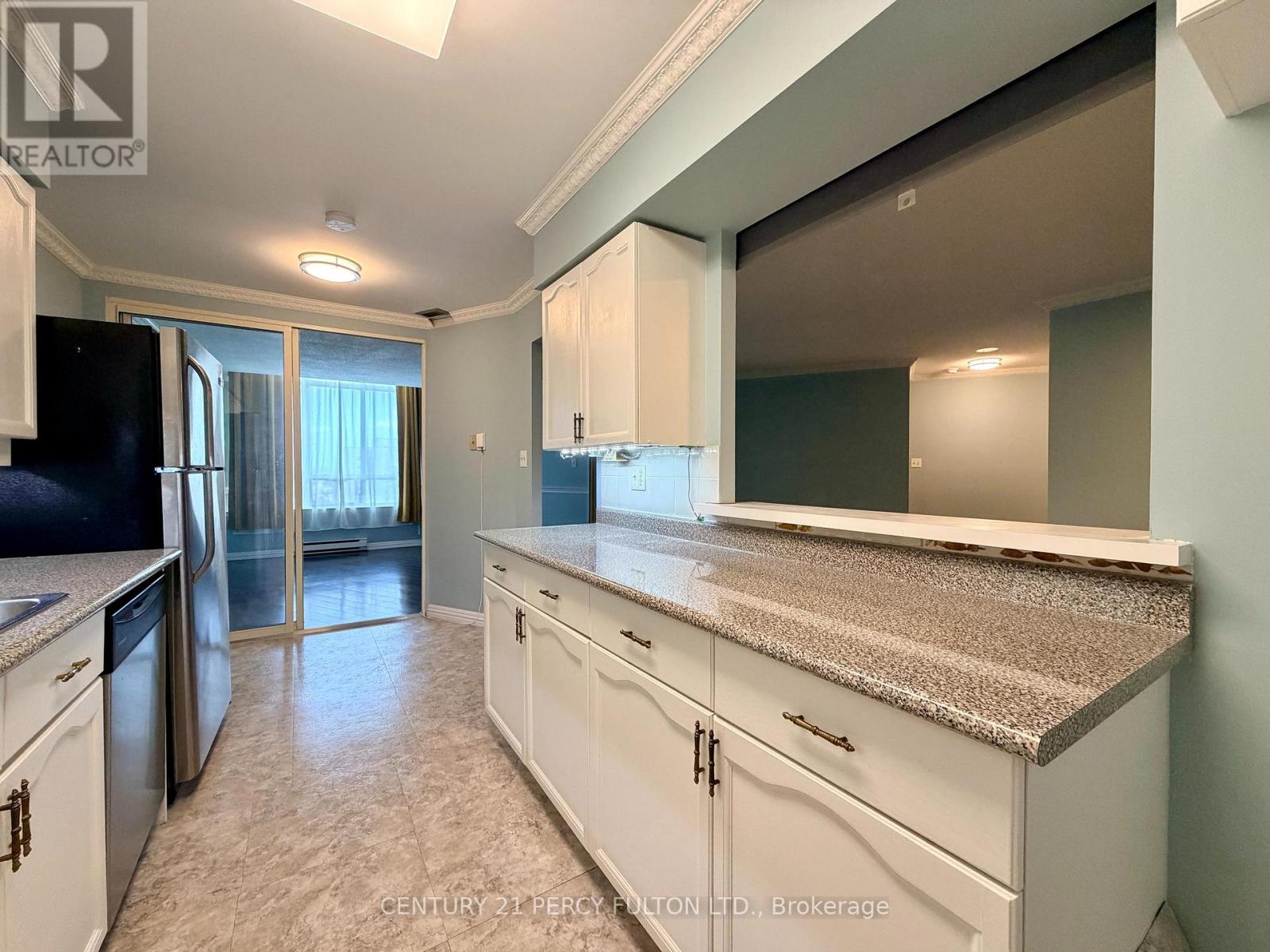 175 Bamburgh Circle, Toronto, Ontario  M1W 3X8 - Photo 9 - E13694194