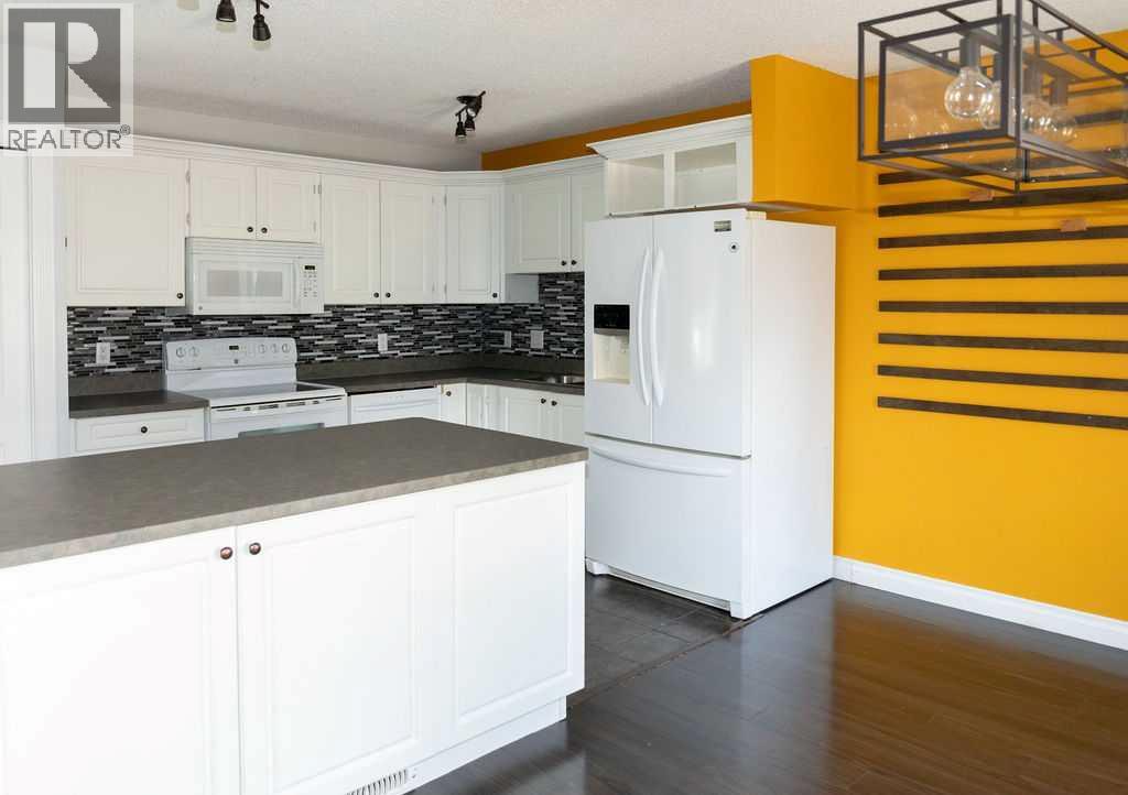 110 Bird Crescent, Fort Mcmurray, Alberta  T9K 0G9 - Photo 11 - A2318689