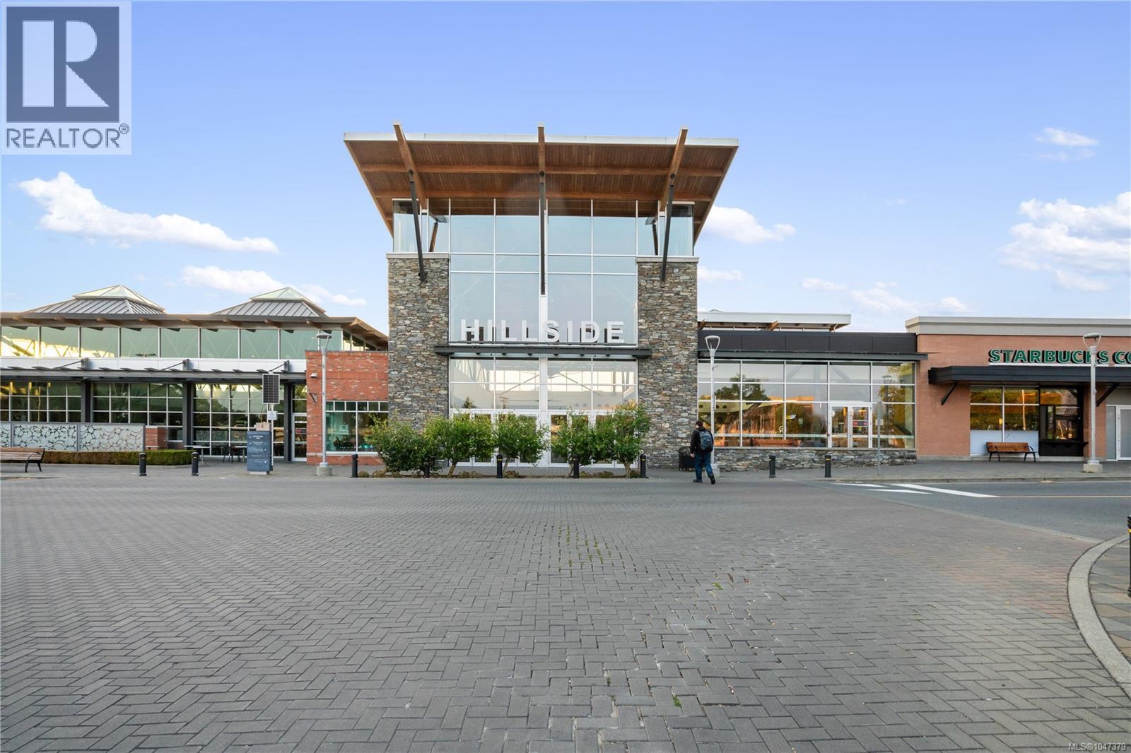 124 1644 Hillside Ave, Victoria, British Columbia  V8T 2C5 - Photo 1 - 1047379