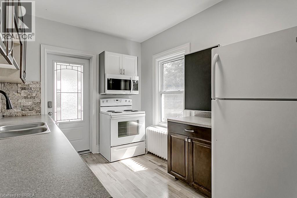 153 Drummond Street Unit# Upper, Brantford, Ontario  N3S 6A4 - Photo 4 - 40856214