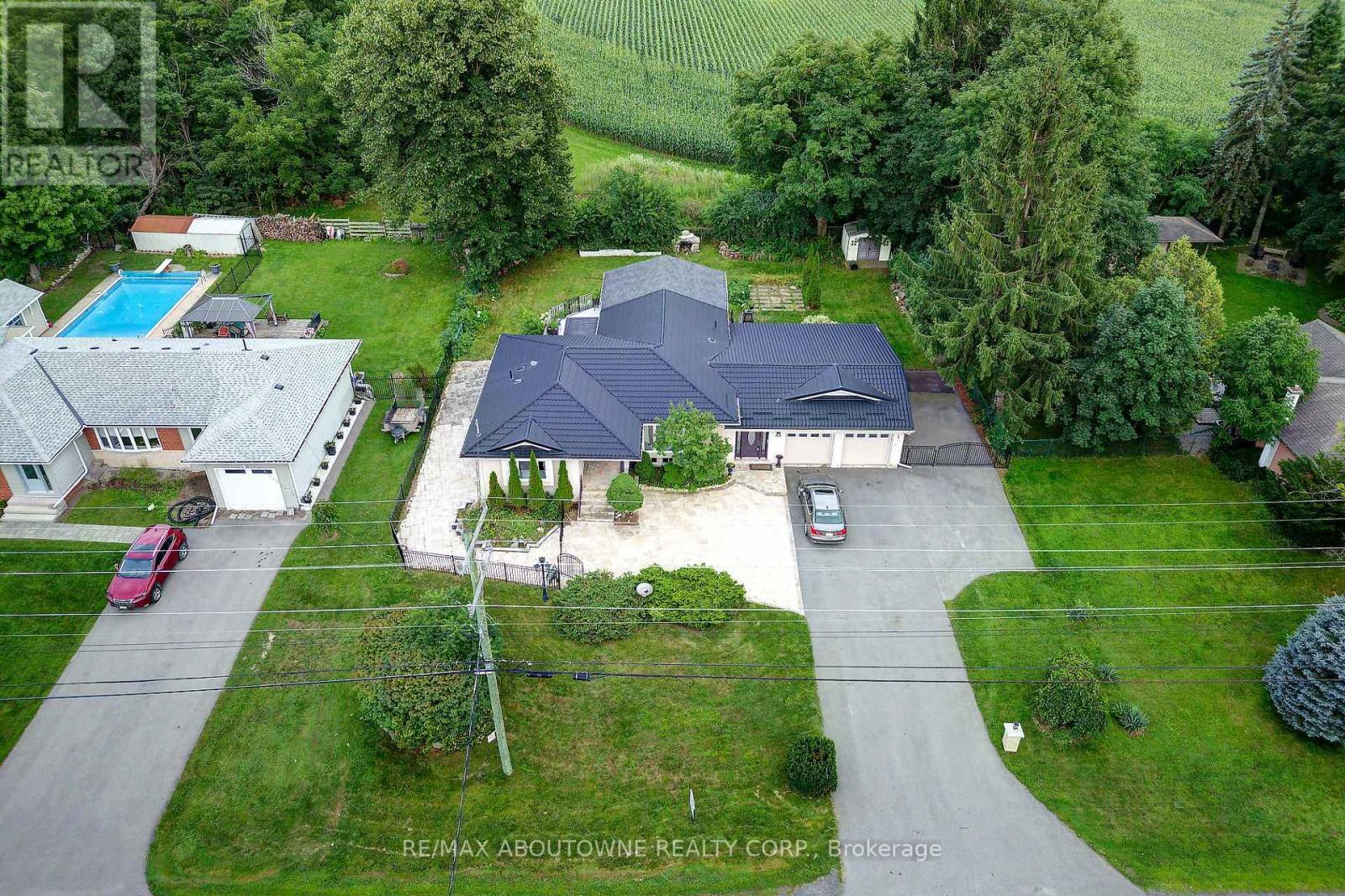 178 Carlisle Road, Hamilton, Ontario  L0R 1H2 - Photo 2 - X13694210