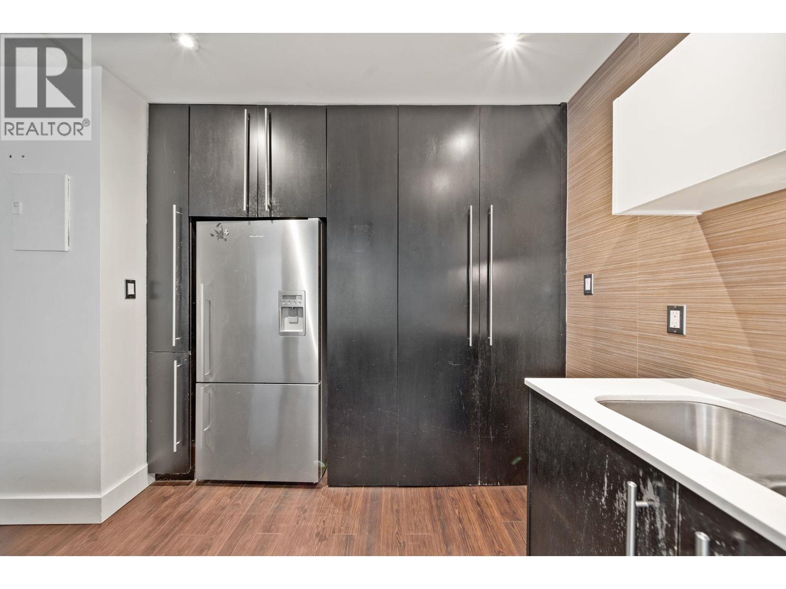 304 141 W 13th Street, North Vancouver, British Columbia  V7M 1N5 - Photo 10 - R3149258
