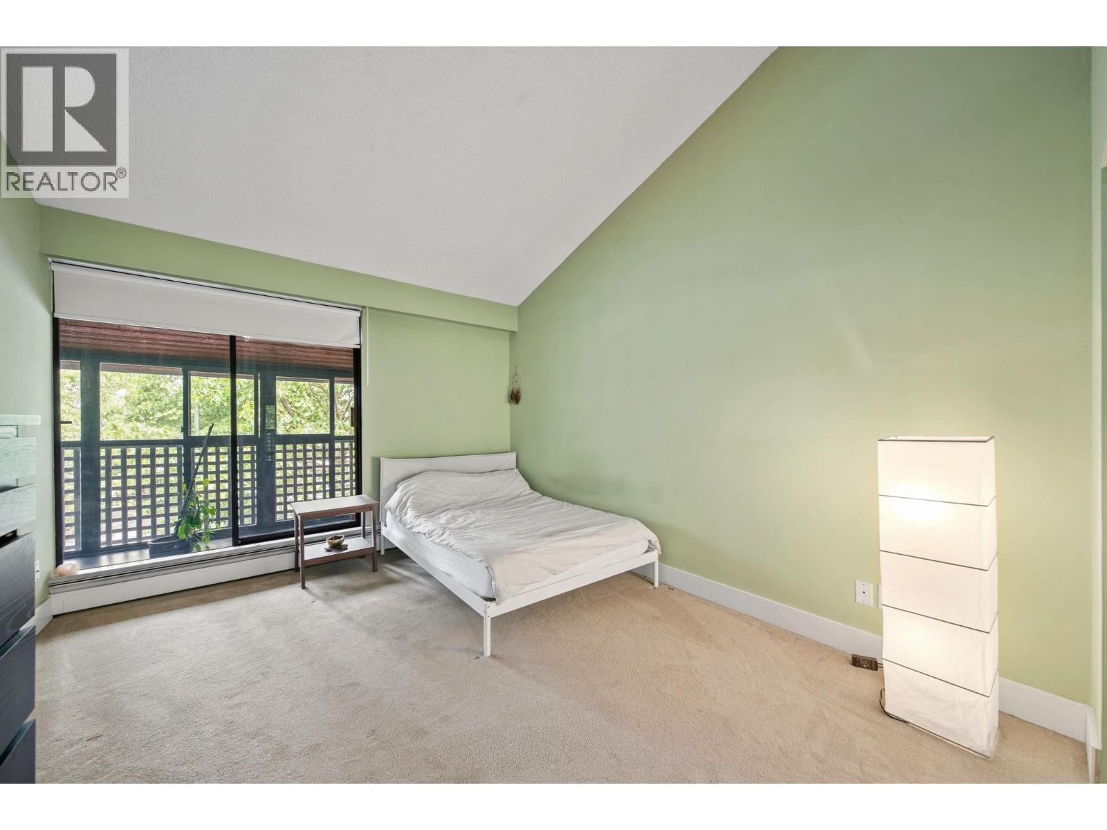 304 141 W 13th Street, North Vancouver, British Columbia  V7M 1N5 - Photo 14 - R3149258
