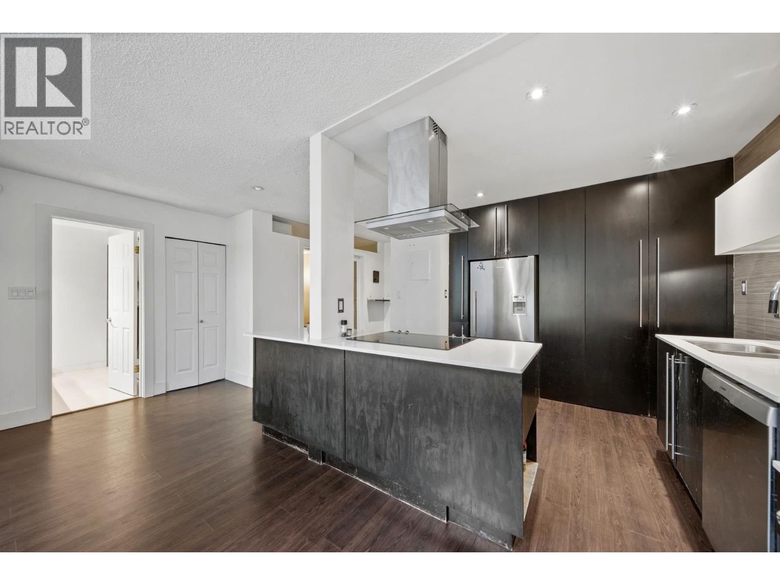 304 141 W 13th Street, North Vancouver, British Columbia  V7M 1N5 - Photo 8 - R3149258