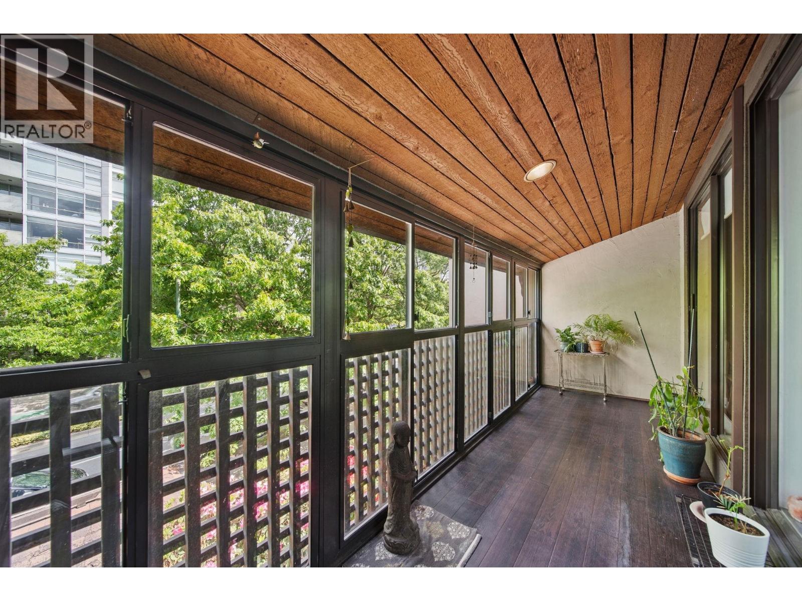 304 141 W 13th Street, North Vancouver, British Columbia  V7M 1N5 - Photo 21 - R3149258