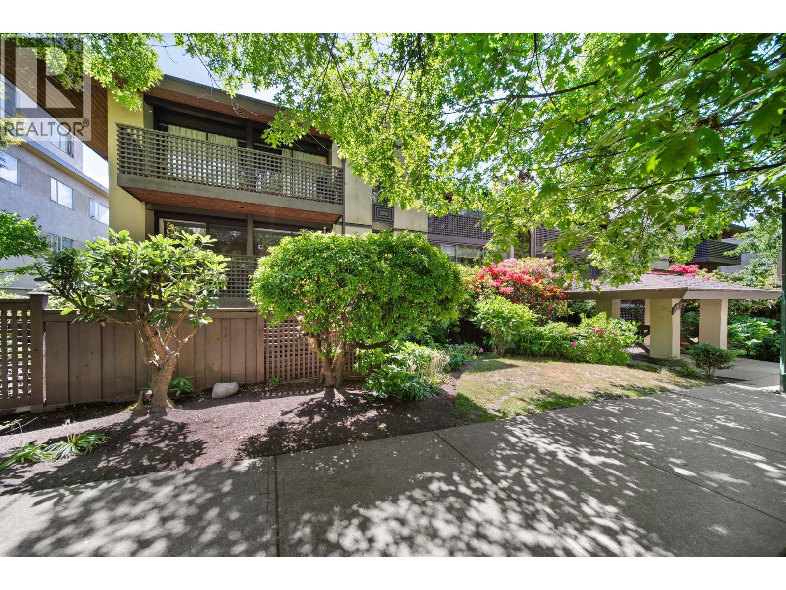 304 141 W 13th Street, North Vancouver, British Columbia  V7M 1N5 - Photo 23 - R3149258