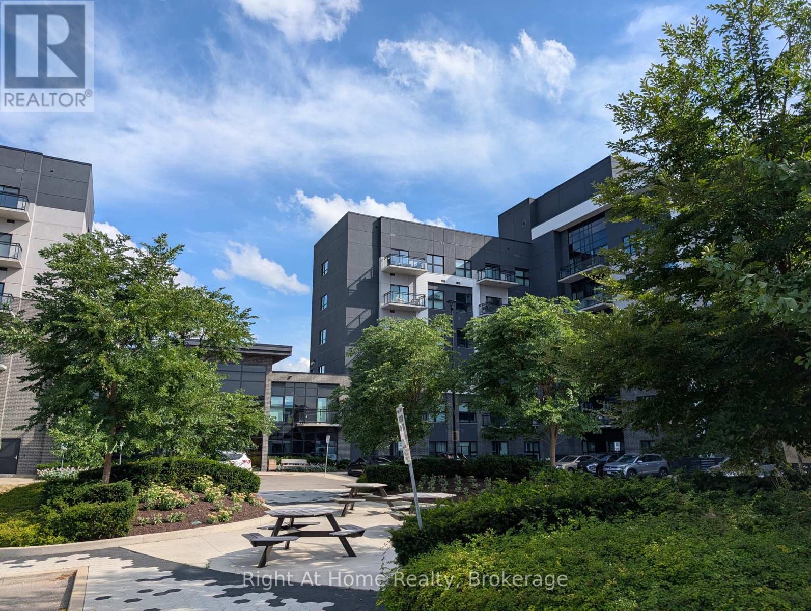 527 - 102 Grovewood Common, Oakville, Ontario  L6H 0X2 - Photo 17 - W13690166