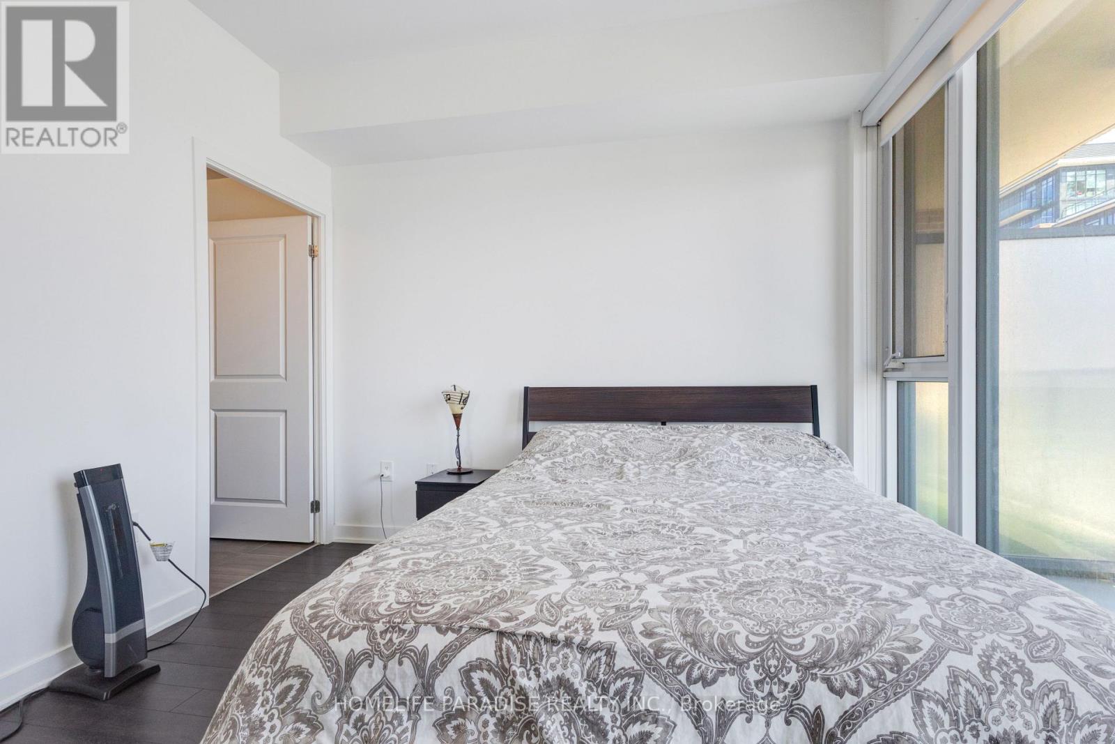 319 - 100 Eagle Rock Way, Vaughan, Ontario  L6A 5B9 - Photo 5 - N13694228