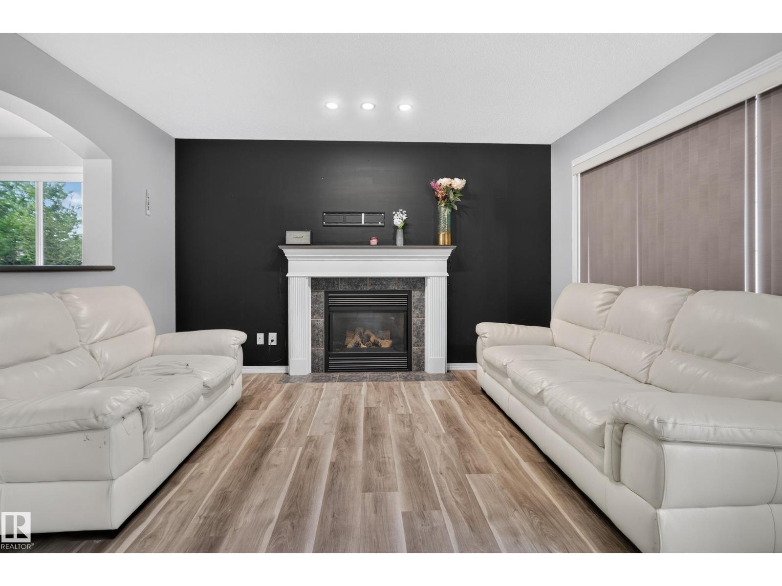 3755 20 St NW, Edmonton, Alberta  T6T 1R8 - Photo 7 - E4504274