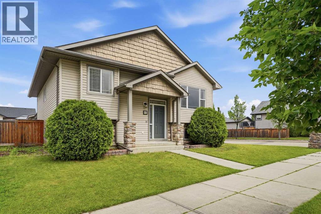 95 Inglewood Drive, Red Deer, Alberta  T4R 0B2 - Photo 3 - A2337574