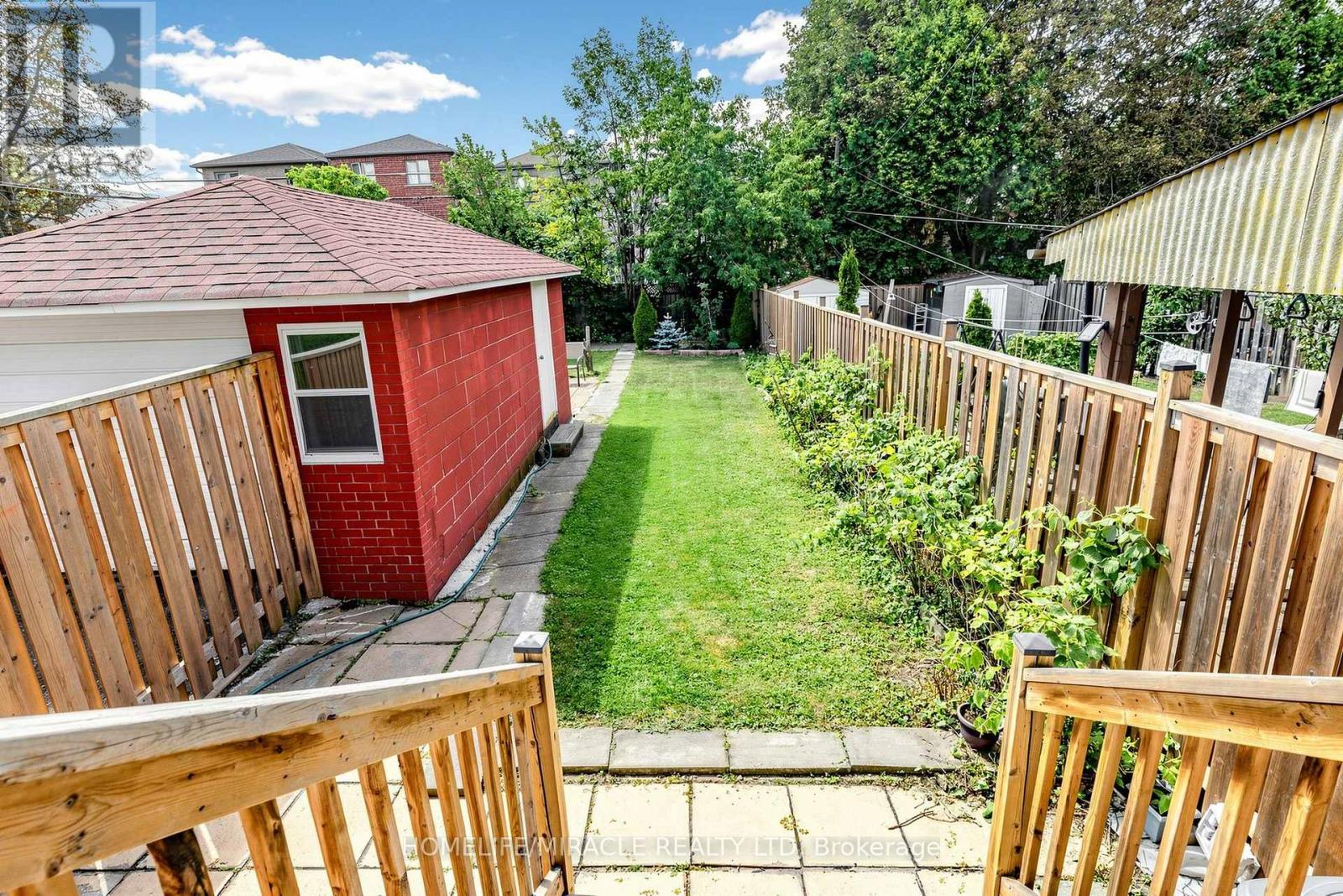 470 Midland Avenue, Toronto, Ontario  M1N 4A6 - Photo 47 - E13693452