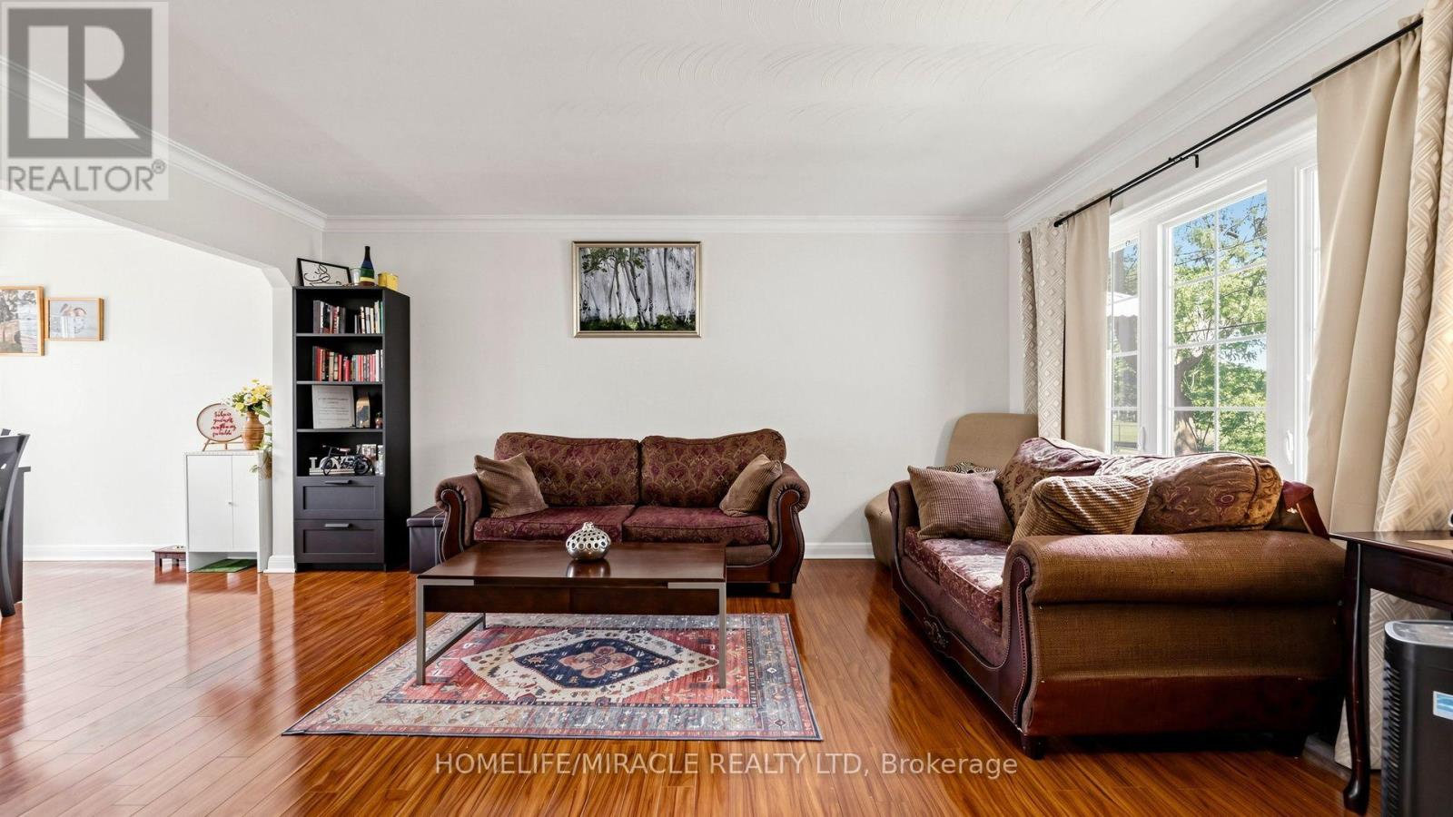 470 Midland Avenue, Toronto, Ontario  M1N 4A6 - Photo 9 - E13693452