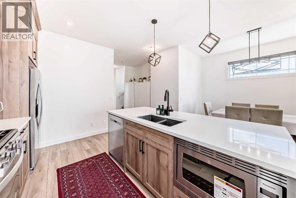 330 Ambleton Drive NW, Calgary, Alberta  T3P 2B7 - Photo 7 - A2337058