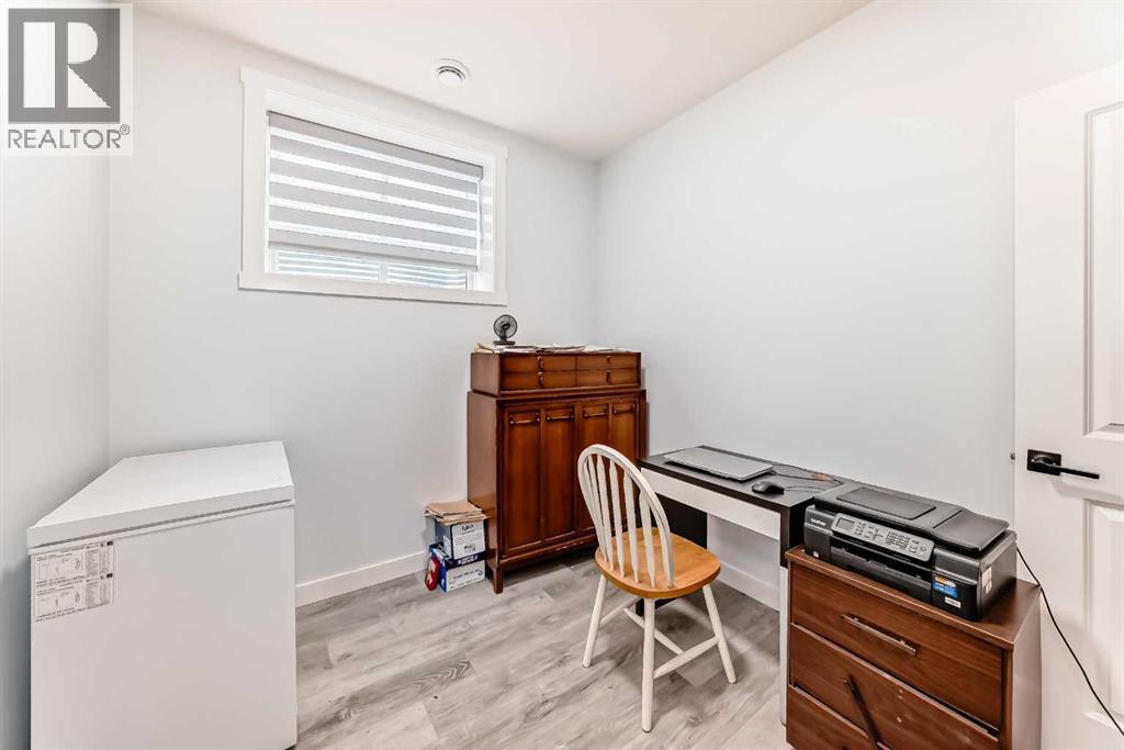 330 Ambleton Drive NW, Calgary, Alberta  T3P 2B7 - Photo 42 - A2337058