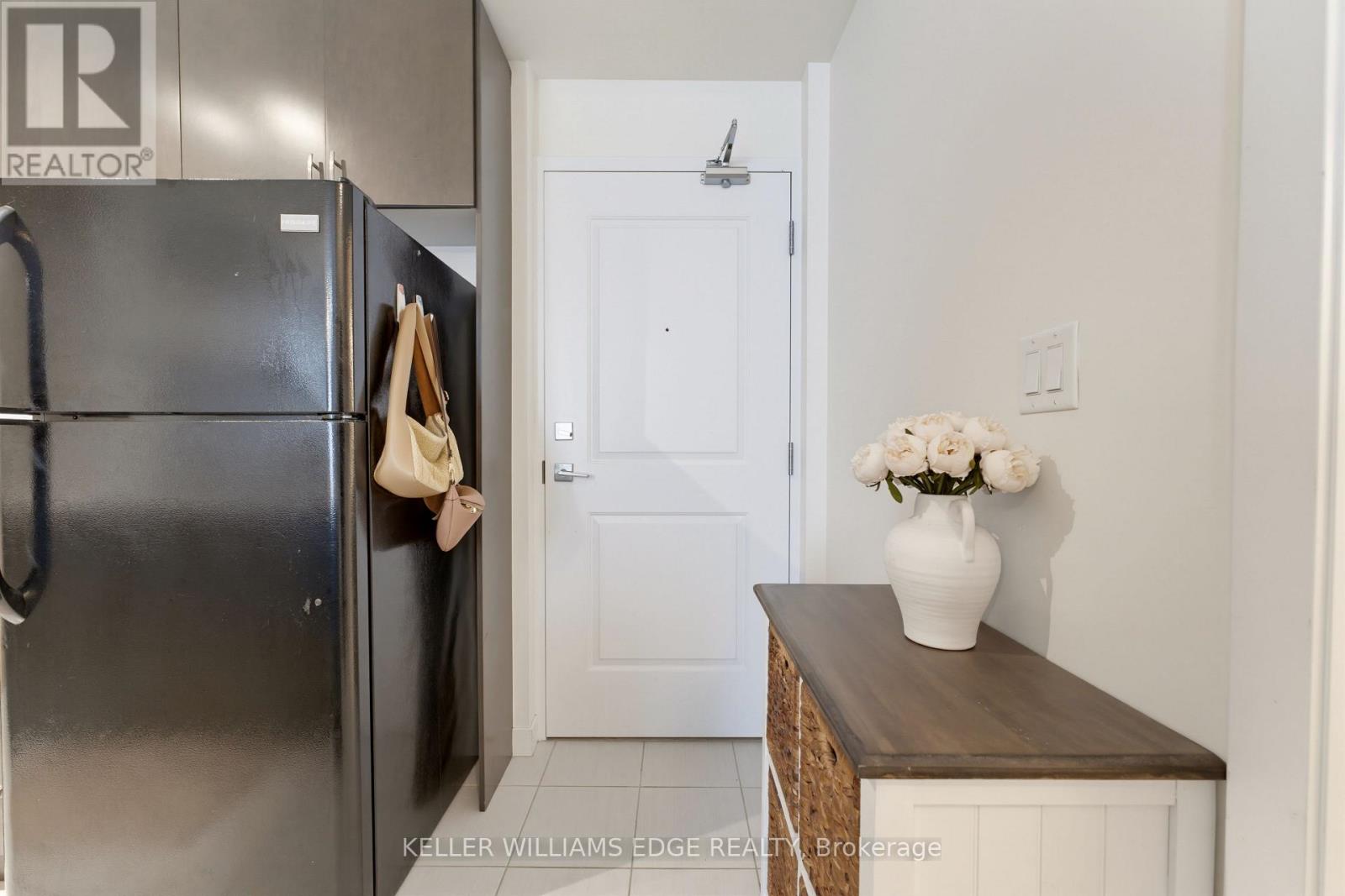608 - 85 Robinson Street, Hamilton, Ontario  L8P 0B9 - Photo 3 - X13694226