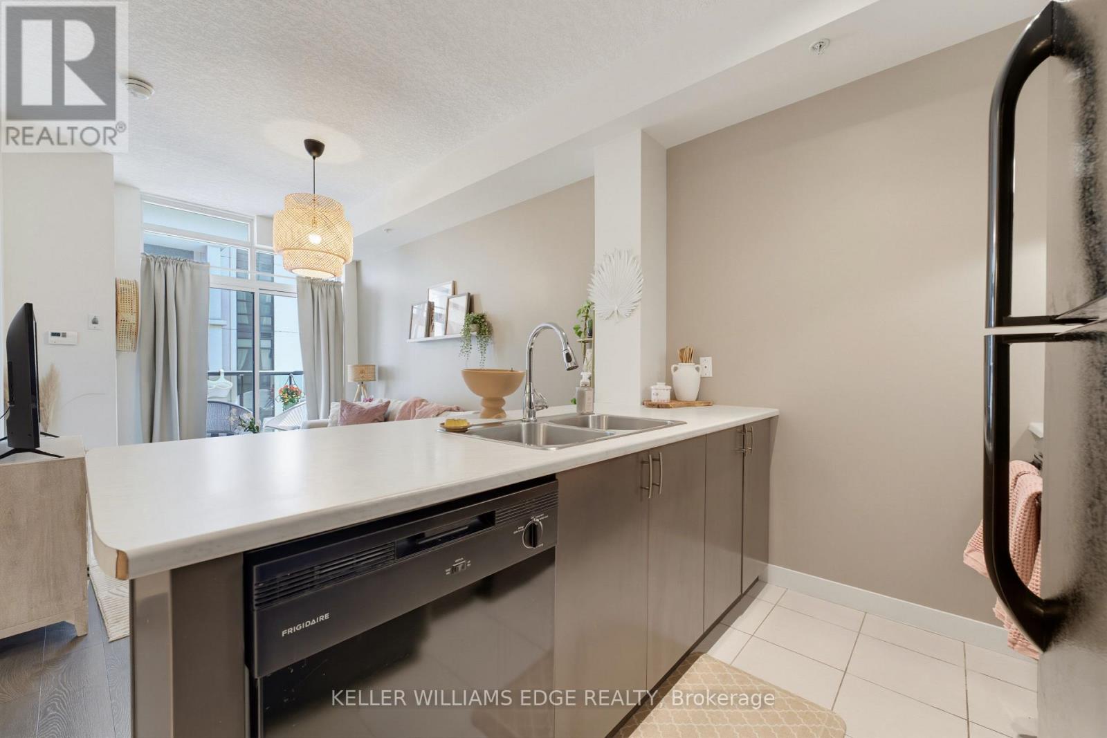 608 - 85 Robinson Street, Hamilton, Ontario  L8P 0B9 - Photo 4 - X13694226