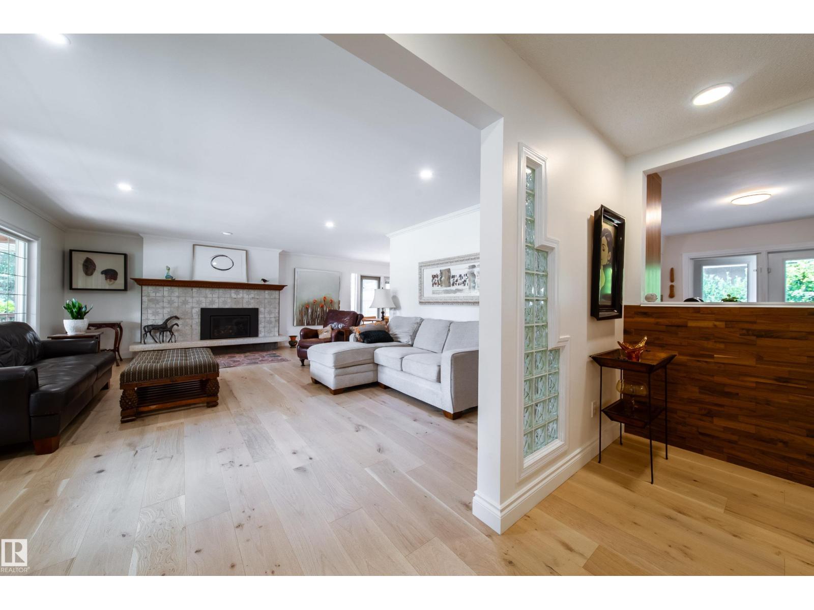 14016 85 Av NW, Edmonton, Alberta  T5R 3Y8 - Photo 9 - E4493563