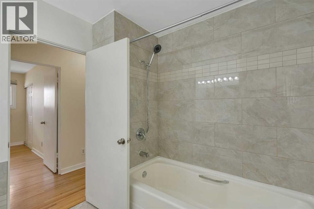 8432 Elbow Drive SW, Calgary, Alberta  T2V 1K8 - Photo 15 - A2333918