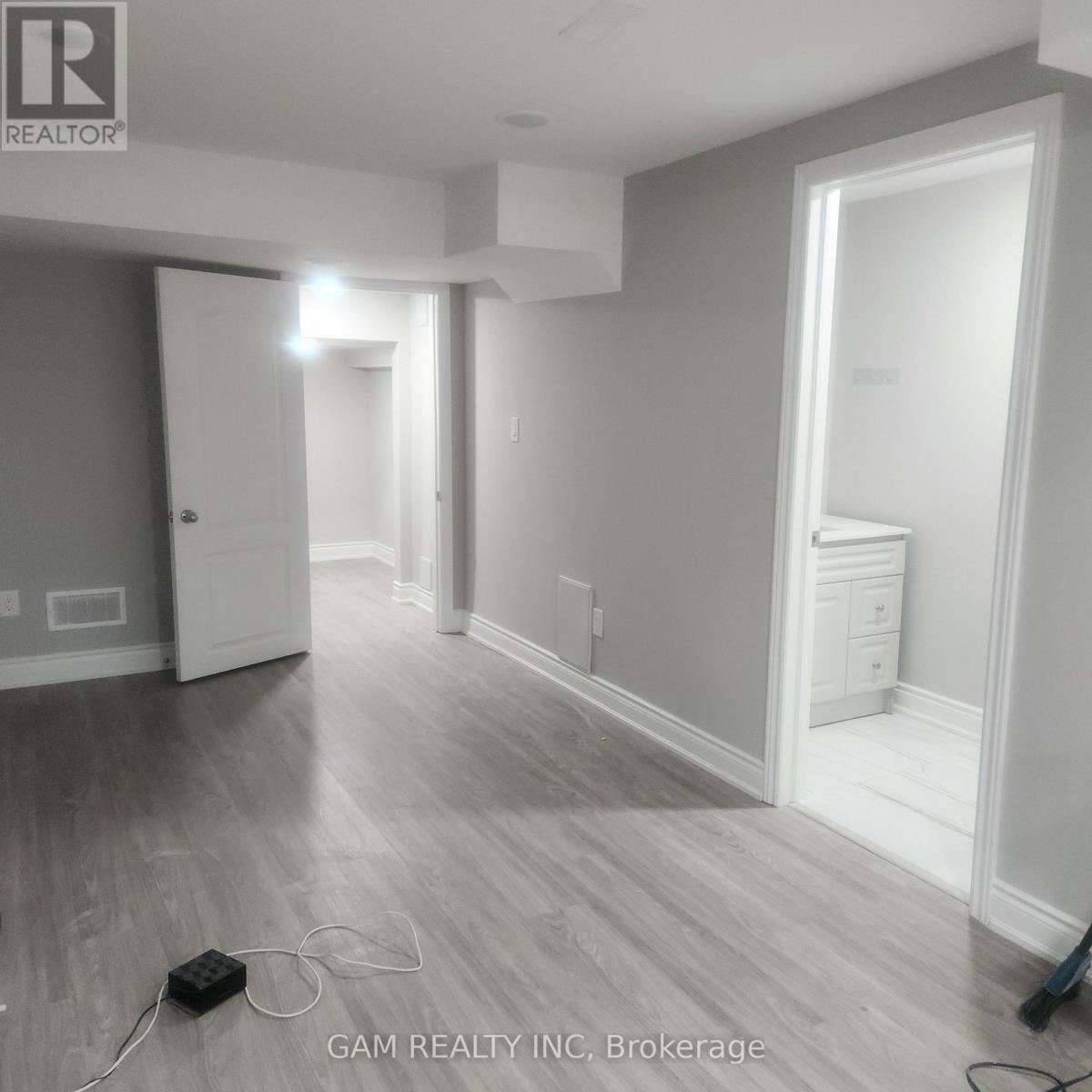 Lower - 1721 Village View Place, Mississauga, Ontario  L5M 4A7 - Photo 6 - W13665170