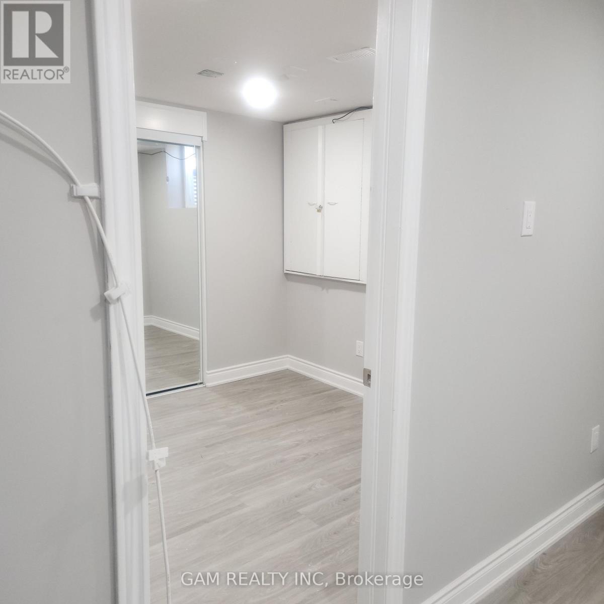 Lower - 1721 Village View Place, Mississauga, Ontario  L5M 4A7 - Photo 5 - W13665170