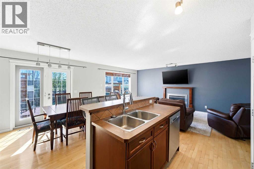 78 Cougar Plateau Way SW, Calgary, Alberta  T3H 5S4 - Photo 10 - A2338830