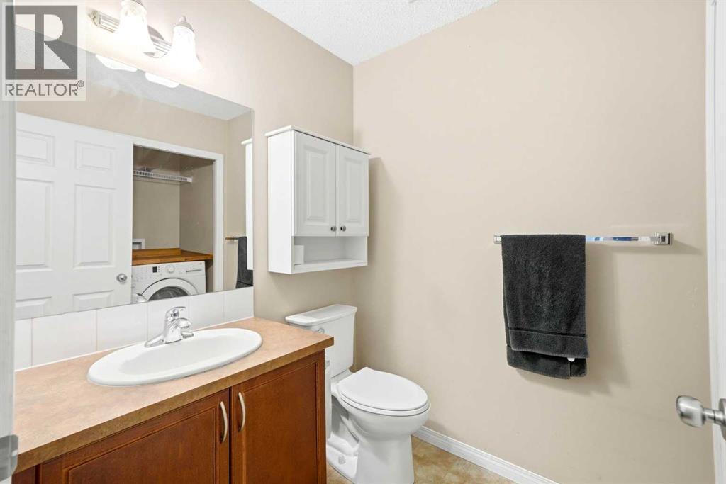 78 Cougar Plateau Way SW, Calgary, Alberta  T3H 5S4 - Photo 18 - A2338830