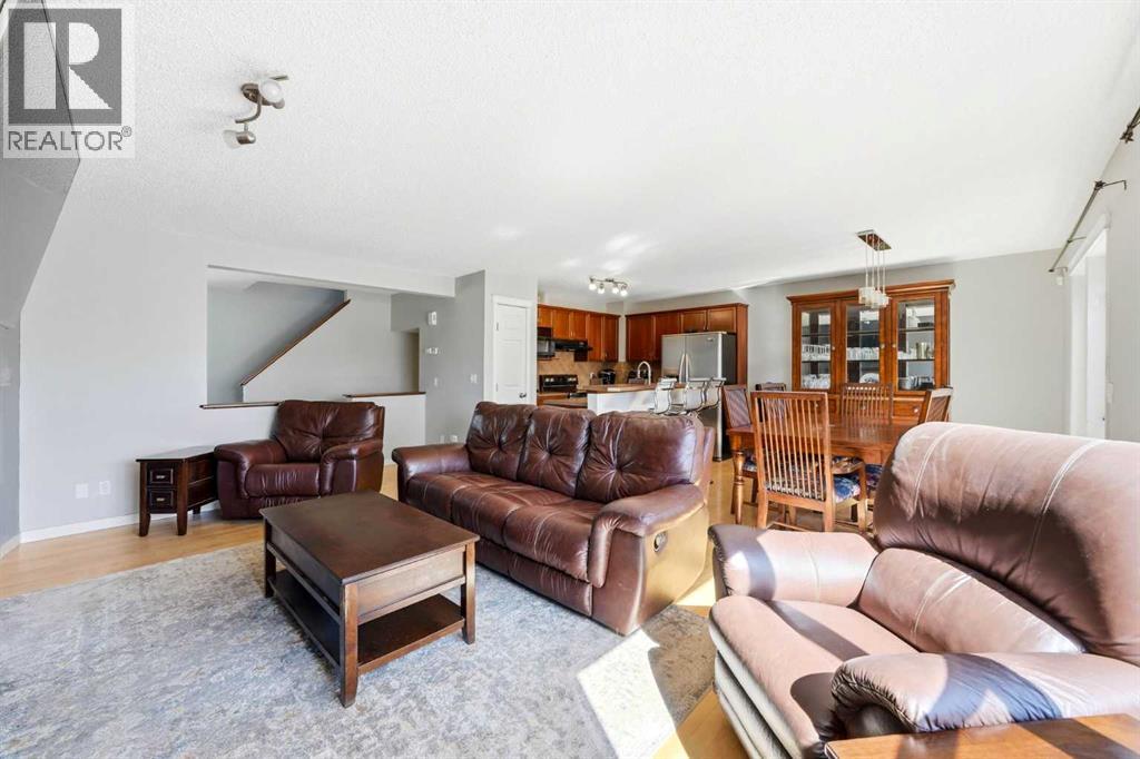 78 Cougar Plateau Way SW, Calgary, Alberta  T3H 5S4 - Photo 7 - A2338830