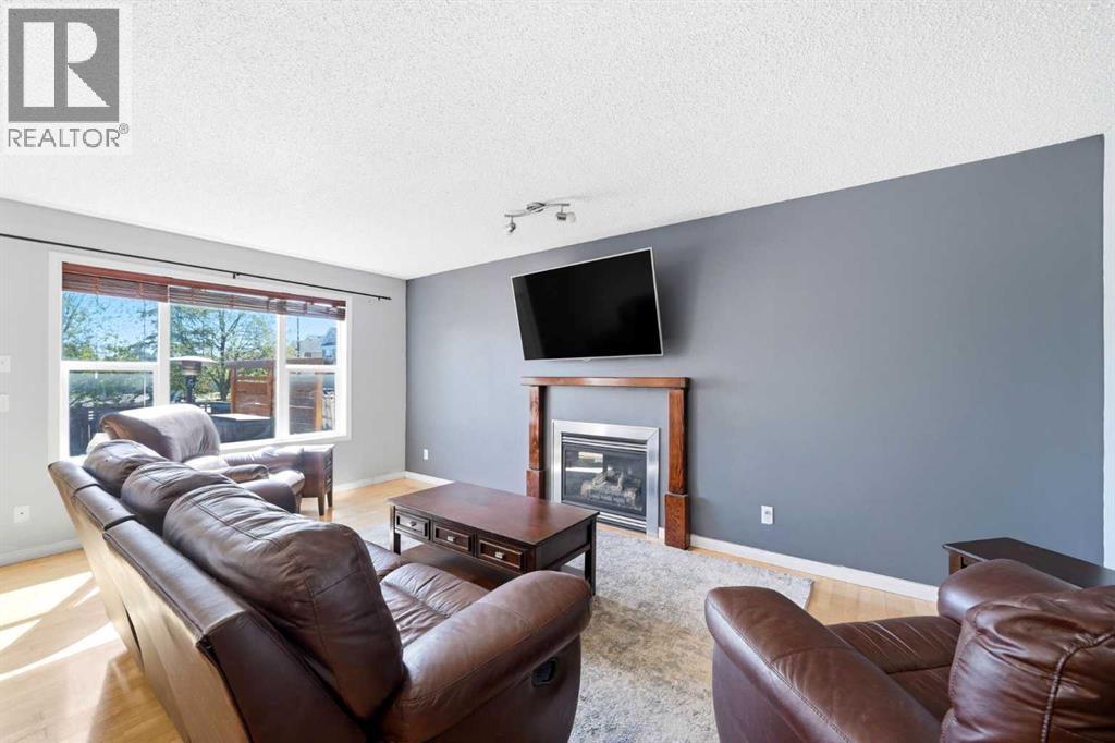 78 Cougar Plateau Way SW, Calgary, Alberta  T3H 5S4 - Photo 9 - A2338830